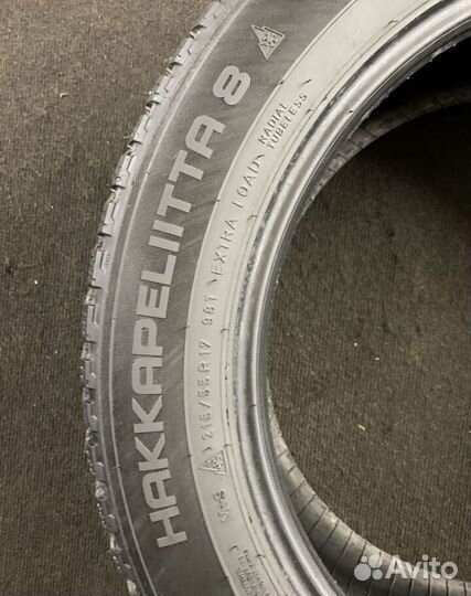 Nokian Tyres Hakkapeliitta 8 215/55 R17