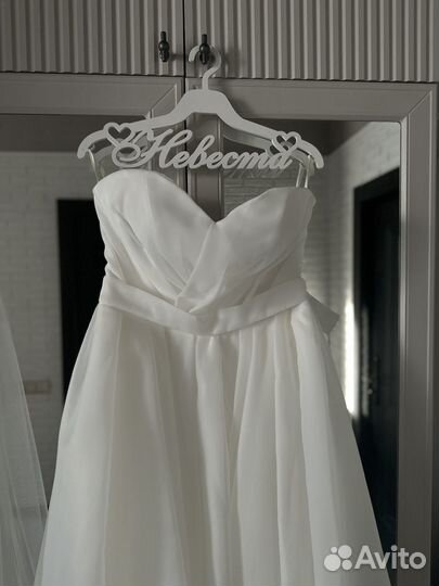 Вешалка Невеста