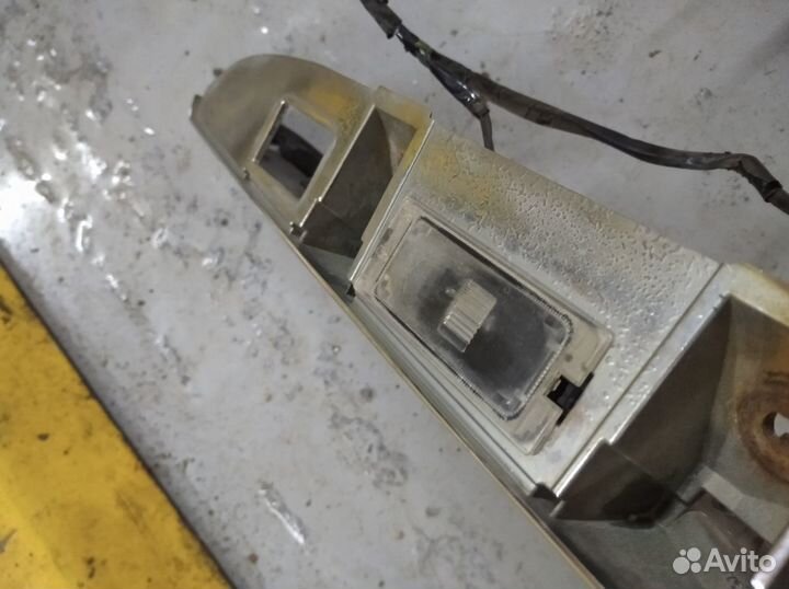 Накладка крышки багажника Ford Explorer-4