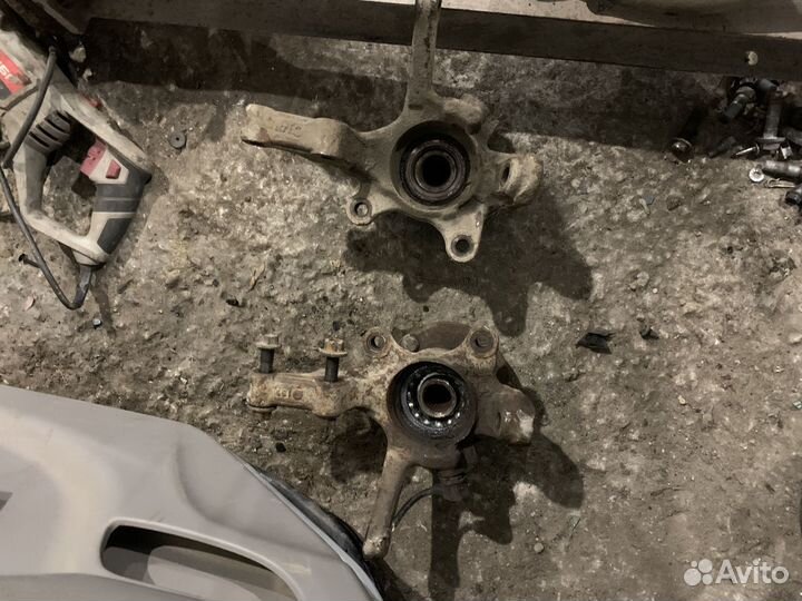 Кулак поворотный Nissan Almera wingroad sunny и др