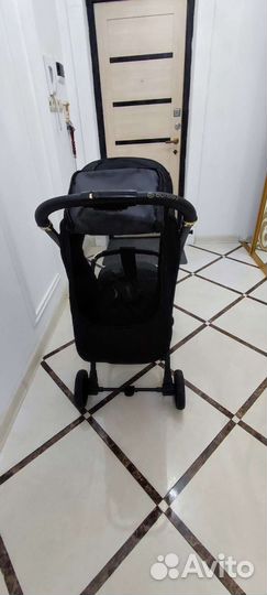 Прогулочная коляска как новая