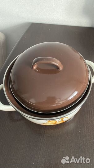 Кастрюля эмалированная с луковками