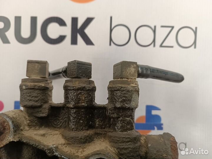 1794473 Кран уровня пола главный