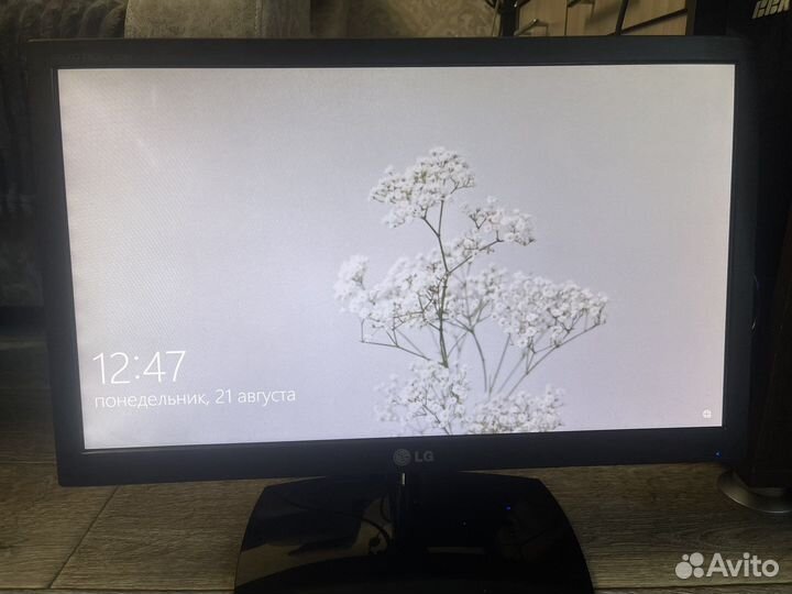 Монитор LG 22