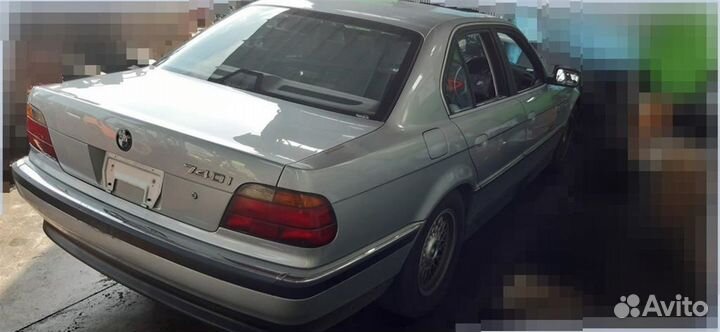 Кулак поворотный передний правый Bmw 7 E38 M62