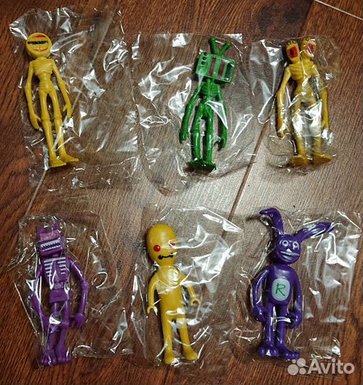 Huggy Wuggy Screechers Rainbow friends Among us