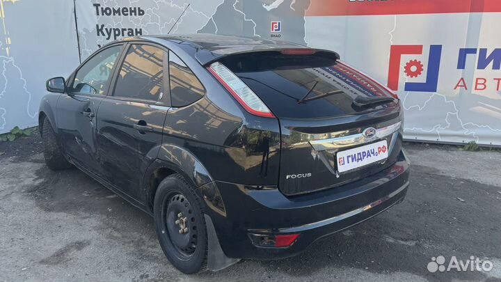 Накладка переднего крыла левого Ford Focus 2 4M51A02477AF