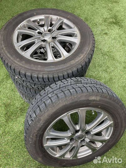 R15 Yokohama 125T 185/65, PCD 4x100 DIA 70