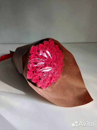 Красные Розы из Белого Шоколада - 37 шт в Букете