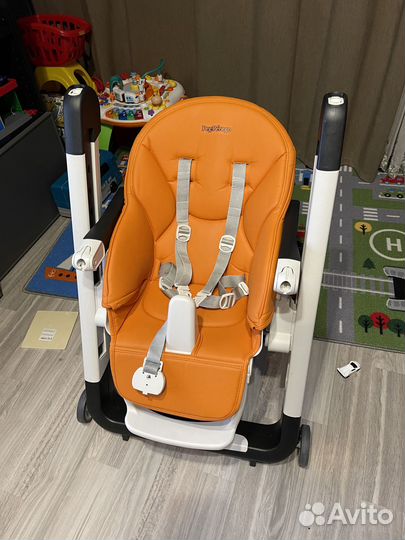 Стульчик для кормления Peg Perego Siesta Follow Me