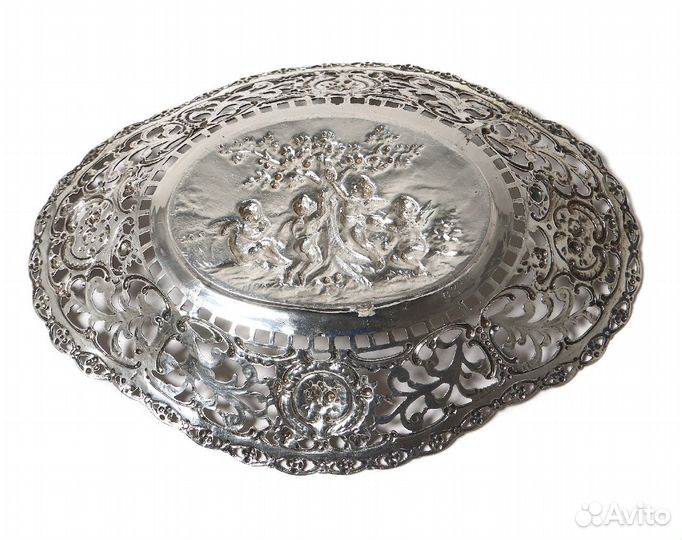 Серебряная прорезная ваза. Германия