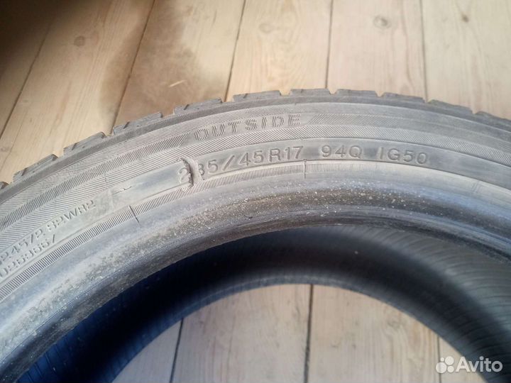 Yokohama Ice Guard IG50 235/45 R17 94Q