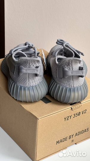 Кроссовки adidas yeezy boost 350 v2 38