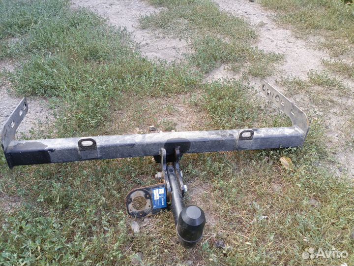 Фаркоп на гранту седан