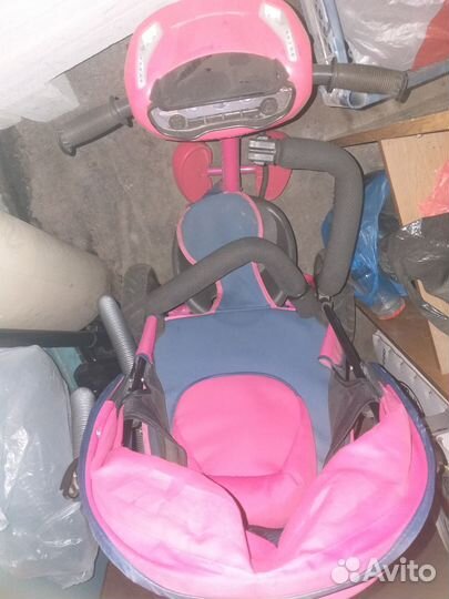 Детский трехколесный велосипед с ручкой