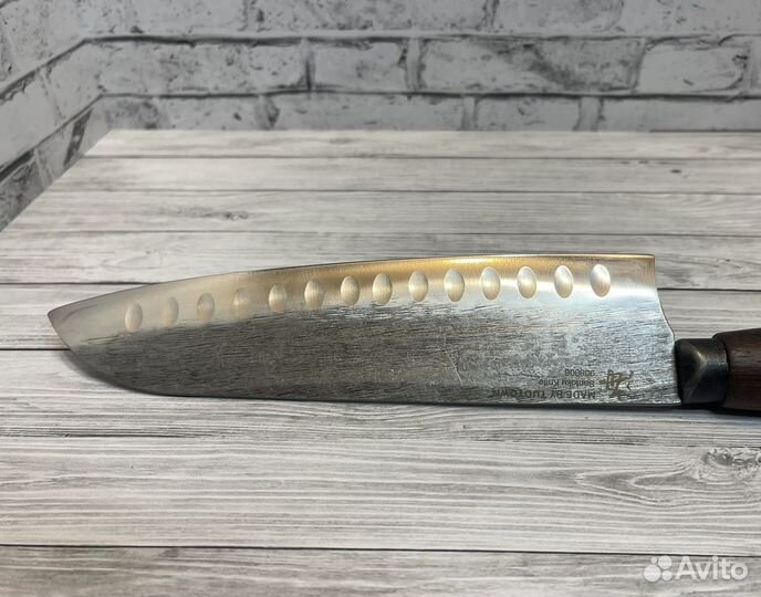 Кухонный нож Сантоку