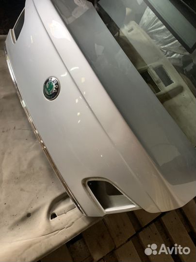 Крышка багажника шкода суперб-2-2009