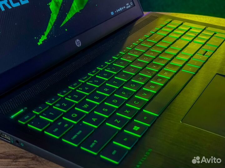 Ноутбук HP: Intel Core i7 + GeForce GTX 1050