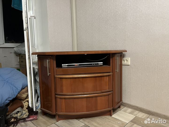 Тумба под телевизор