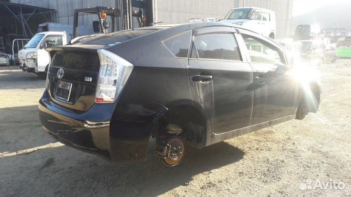 Стеклоподъемник передний правый Toyota Prius ZVW30