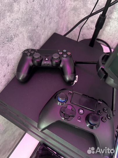 Sony PS4 pro 1tb 2 геймпада
