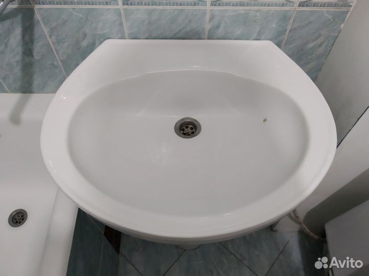 Раковина в ванную бу