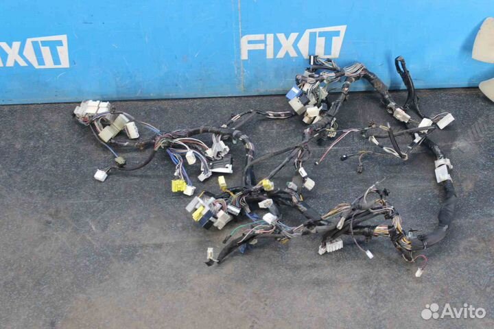 Проводка Toyota Allion (Тойота Аллион) ZZT240 8214