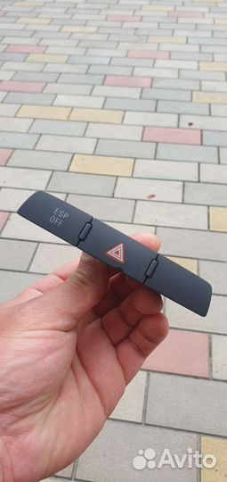 Кнопка аварийной сигнализации audi q7