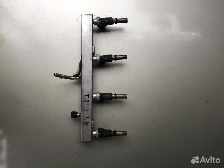 Топливная рампа chevrolet aveo T250 f14d4