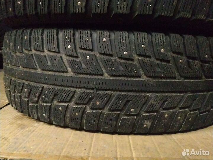 Kumho I'Zen KW22 235/65 R17 108T