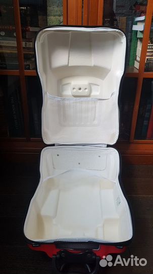 Продаю чемодан детский