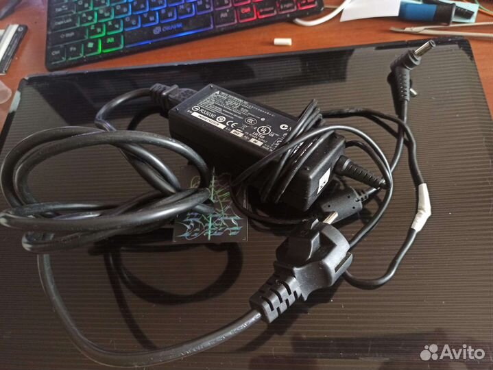 Ноутбук icl i3-2370M