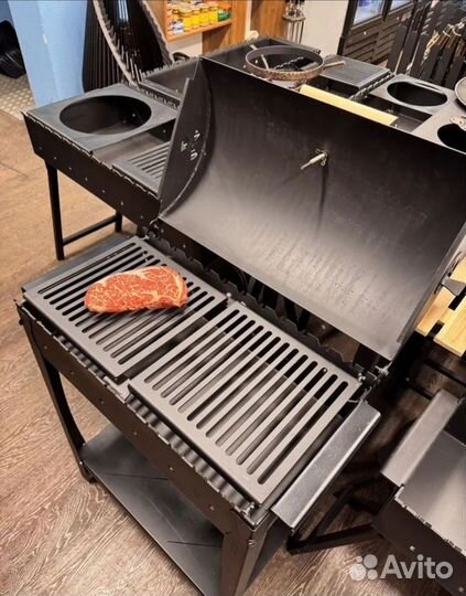 Мангал с полкой и крышкой барбекю