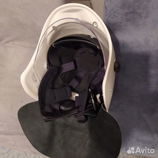 Шлем каска пожарного