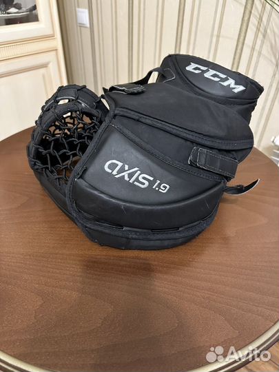 Вратарские ловушка и блин CCM axis 1.9 INT