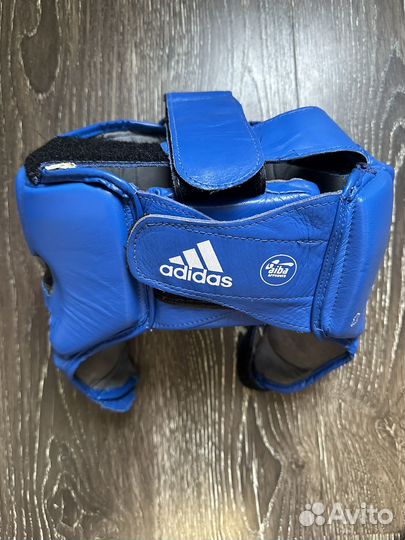 Боксерский шлем adidas