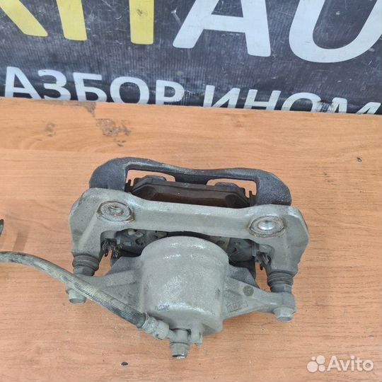 Суппорт тормозной передний правый Kia Ceed