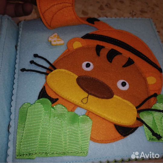 Развивающая книга из фетра экзотика для малышей