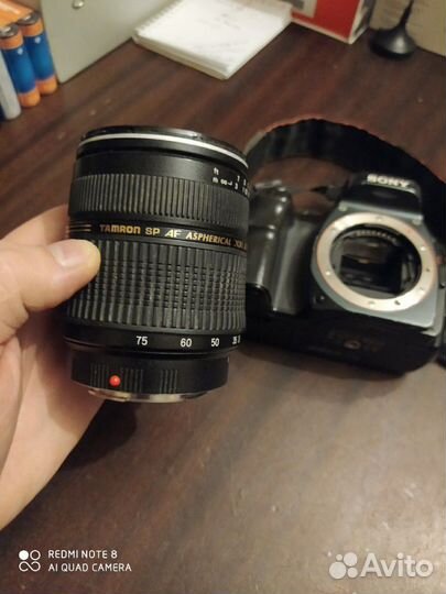 Зерк фотоаппарат Sony Dslr-A100 и Nicon E8700