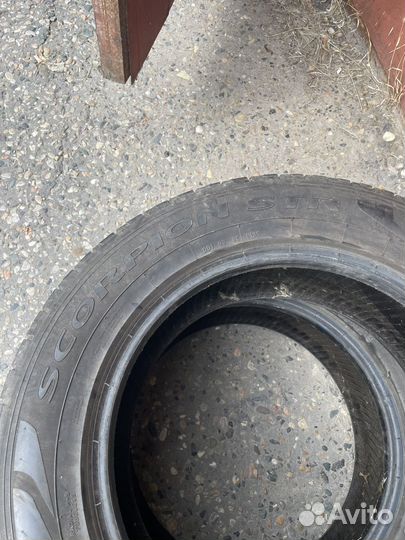 Pirelli Scorpion STR 225/65 R17