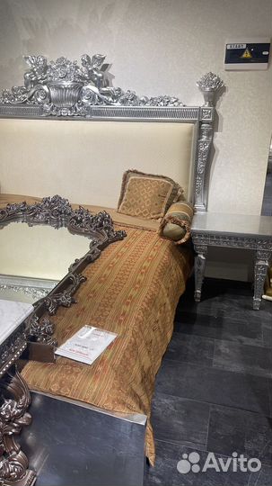 Комплект массив поталь ручная резьба италия