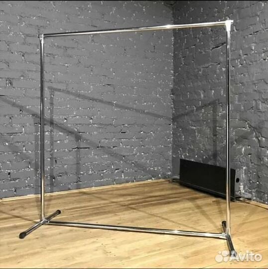 Вешалка напольная для одежды