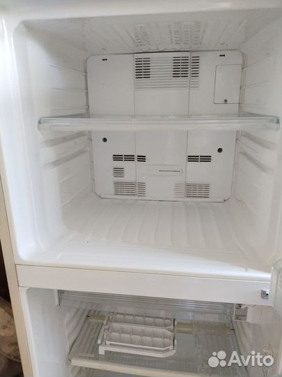 Холодильник sharp