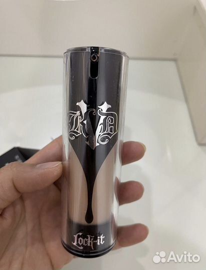 Тональный крем Lock it