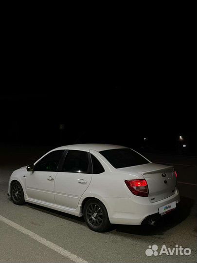 LADA Granta 1.6 МТ, 2017, 129 000 км