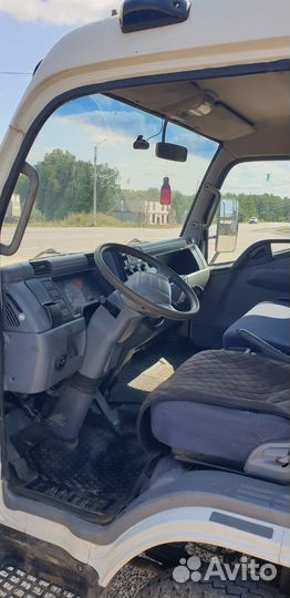 Mitsubishi Fuso Canter с КМУ, 2012