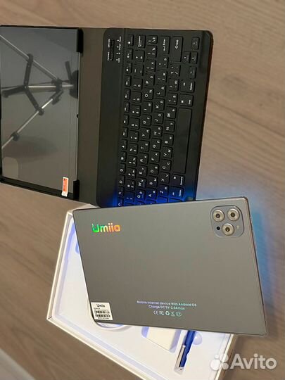 Планшет-ноутбук Umiio
