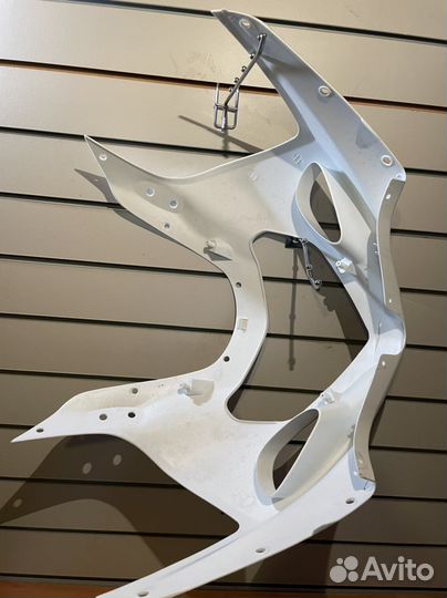 Передний обтекатель suzuki gsxr1000 00-02 без цвет