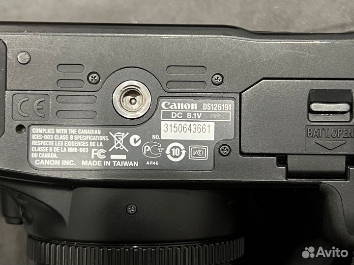 Зеркальный фотоаппарат canon eos1000d 18-55 мм