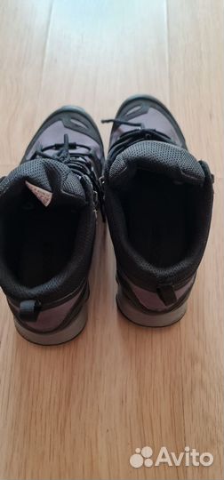 Ботинки adidas для мальчика 38.5 размер